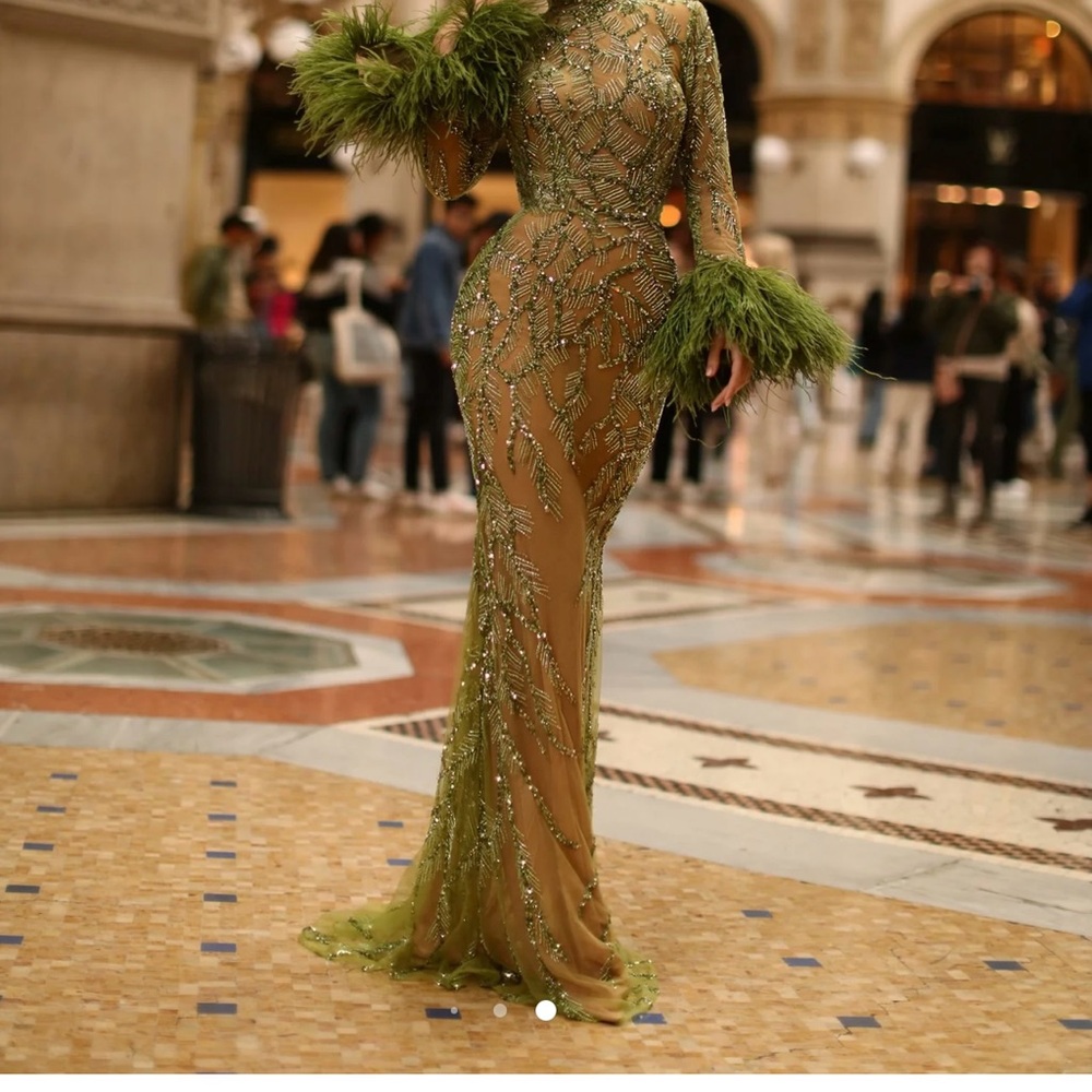 Designer dress Fjolla Nila. Party maxi dress long sleeves. - Picture 4 of 6